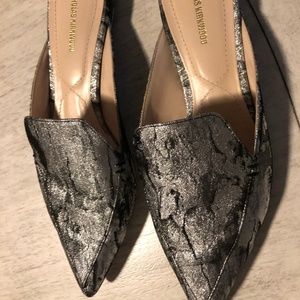 Beya Mule in charcoal